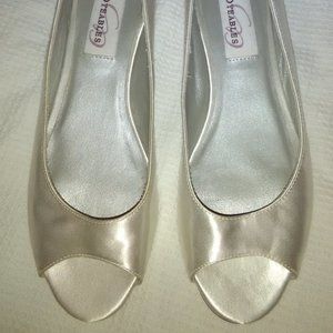 Dyables white satin toeless pumps